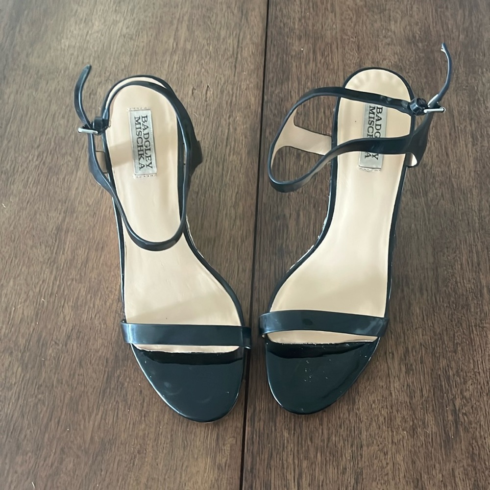 Badgley Mischka black patent leather/ rope wedge ankle strap sandal 10M
